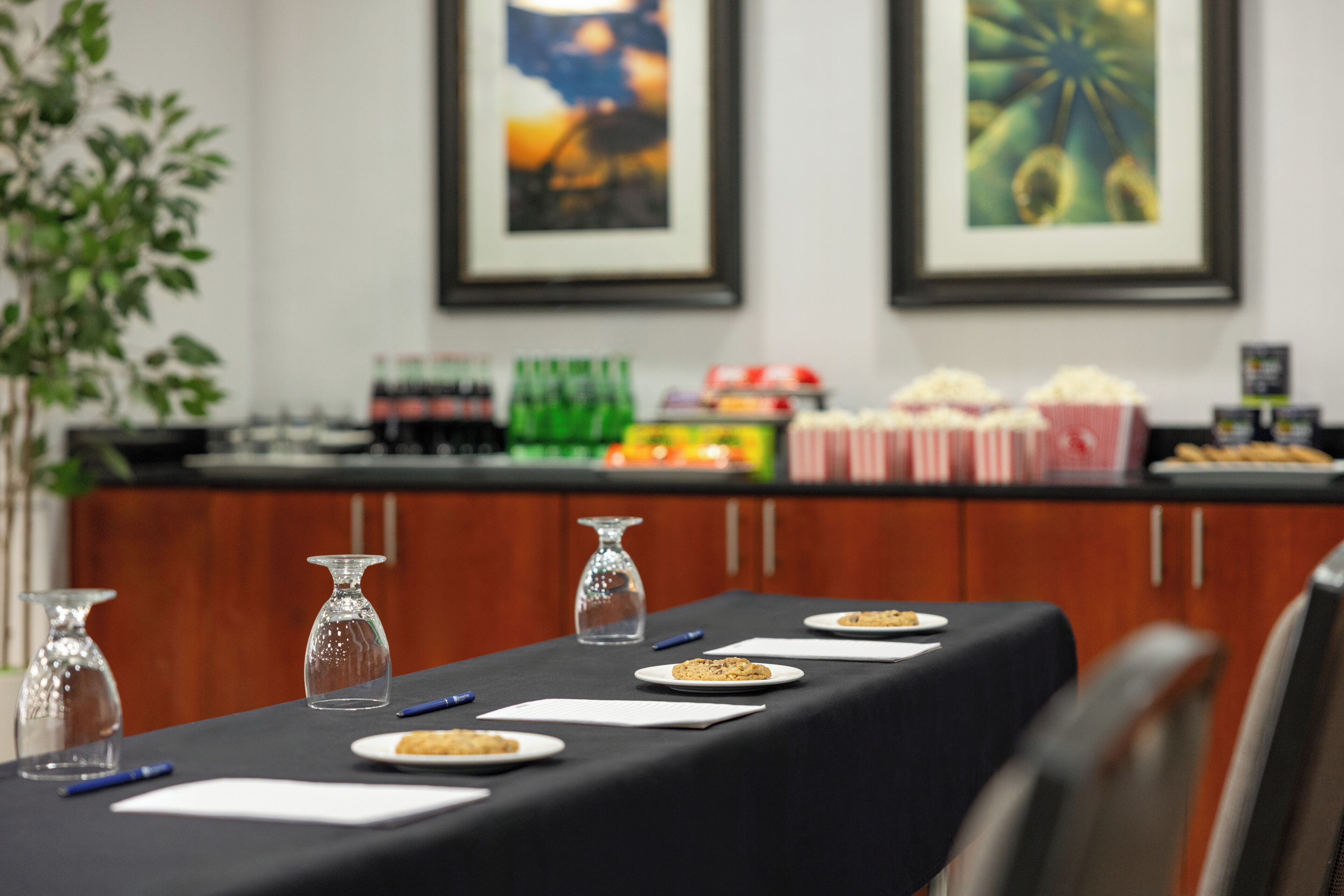 Photo - Doubletree by Hilton Pittsburgh — Green Tree