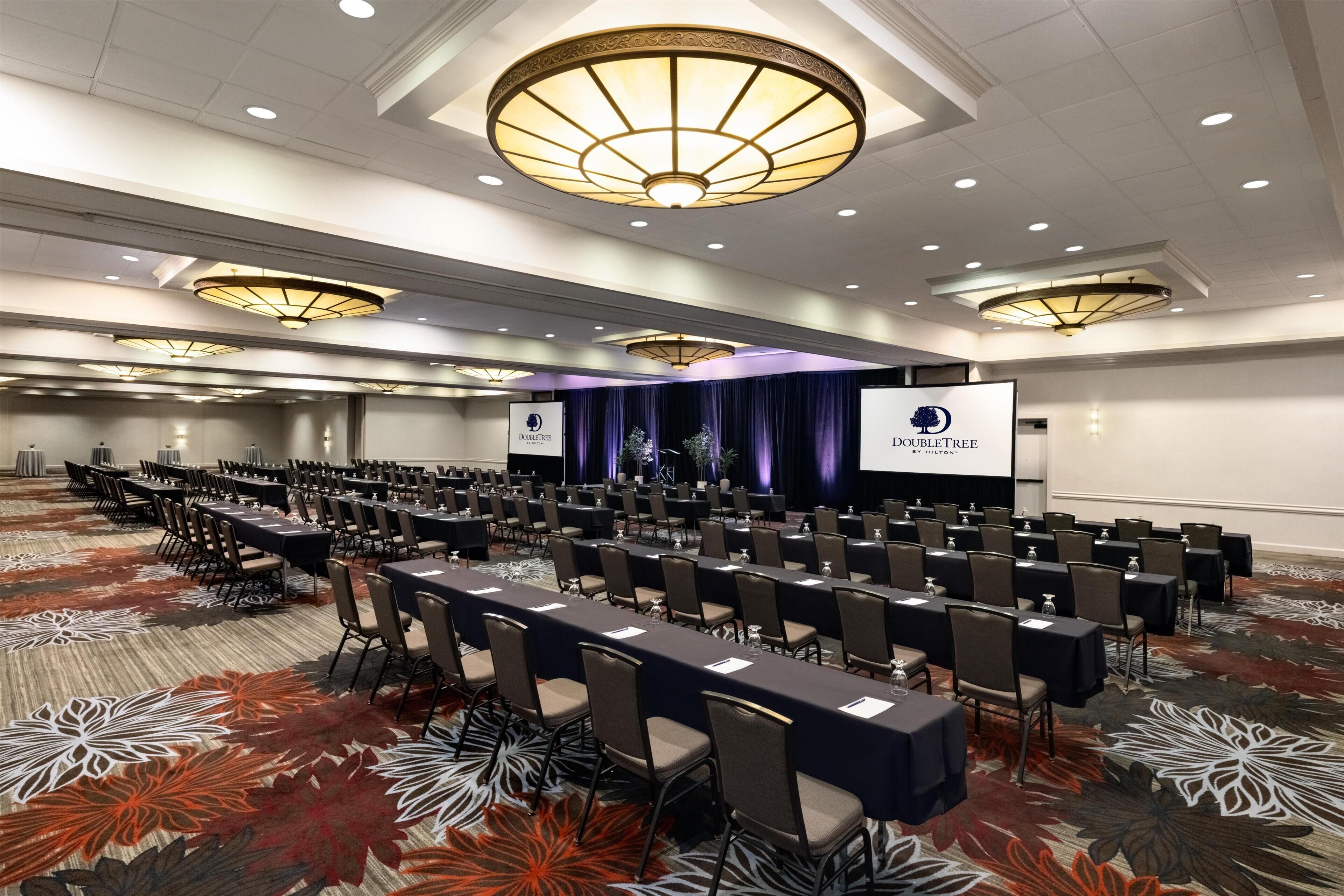 Photo - Doubletree by Hilton Pittsburgh — Green Tree