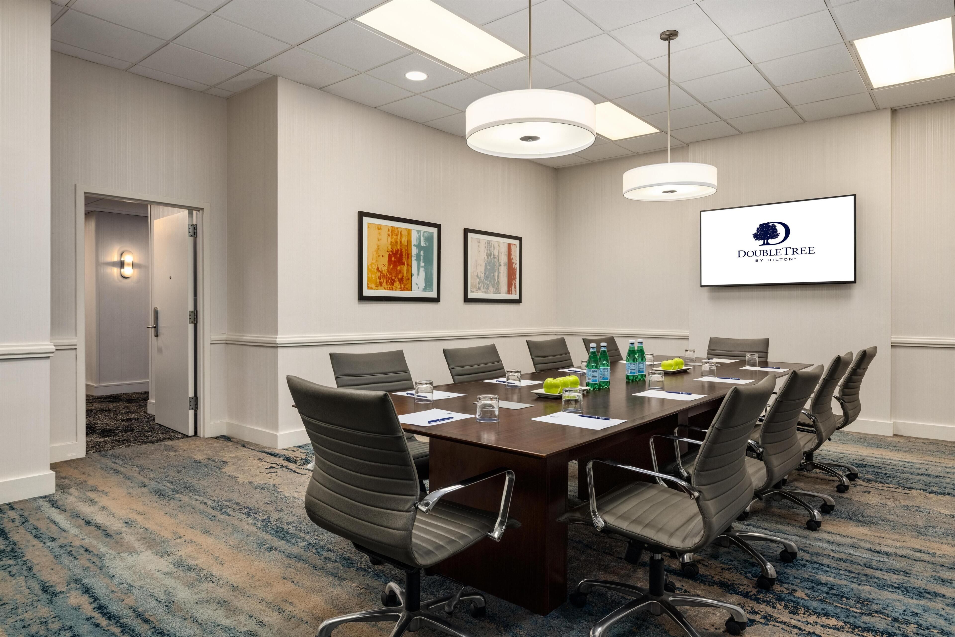 Photo - Doubletree by Hilton Pittsburgh — Green Tree