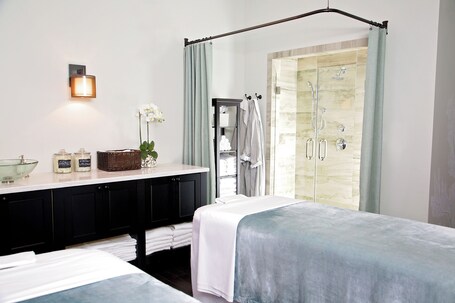 Casa Marina Key West, Curio Collection by Hilton - Image 39