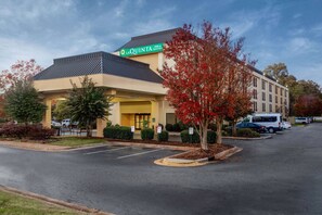 Exterior - Spark by Hilton Charlotte Airport North (Charlotte)