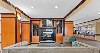 Baymont by Wyndham Madison Heights Detroit Area