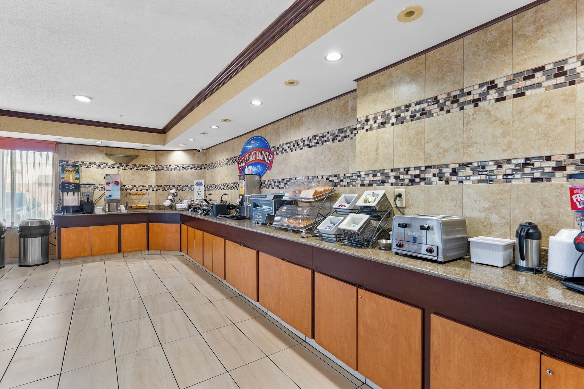 Free daily continental breakfast