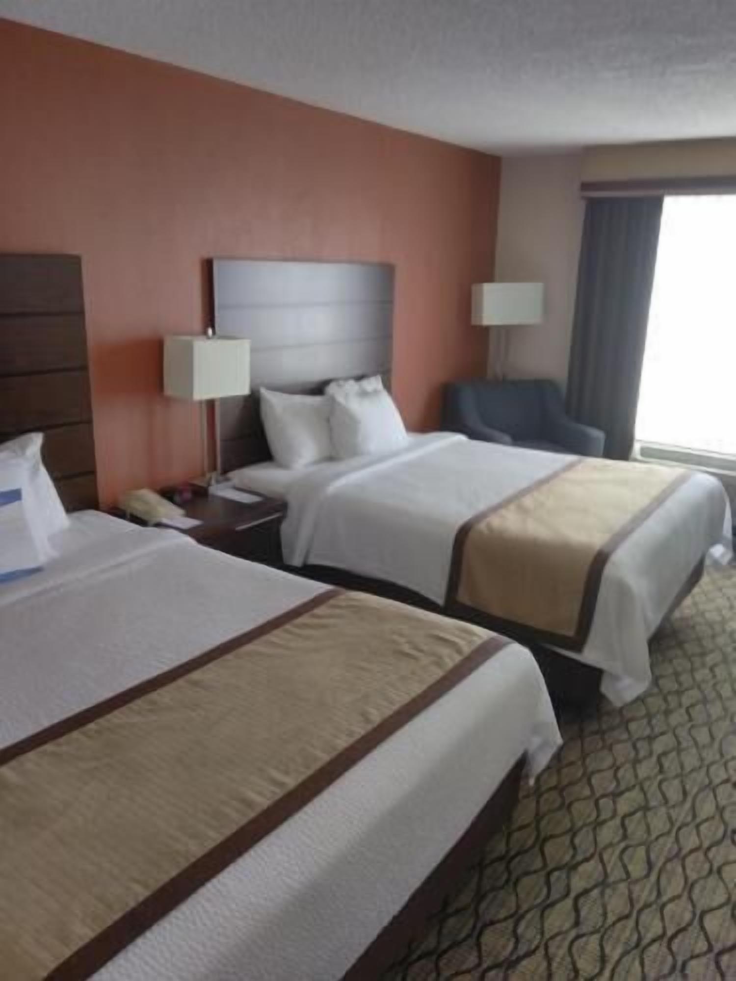 Premium bedding, in-room safe, desk, laptop workspace