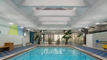 Indendørs pool