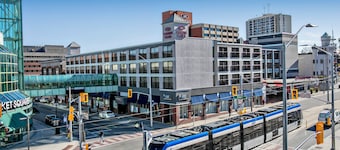 Crowne Plaza Kitchener-Waterloo by IHG