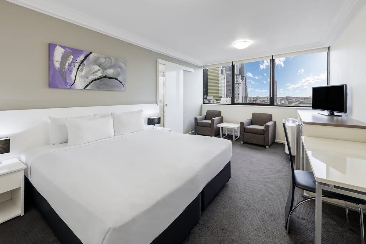 Chambre (Superior Outlook King or Twin Room)