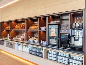 Daily buffet breakfast (EUR 13.9 per person)