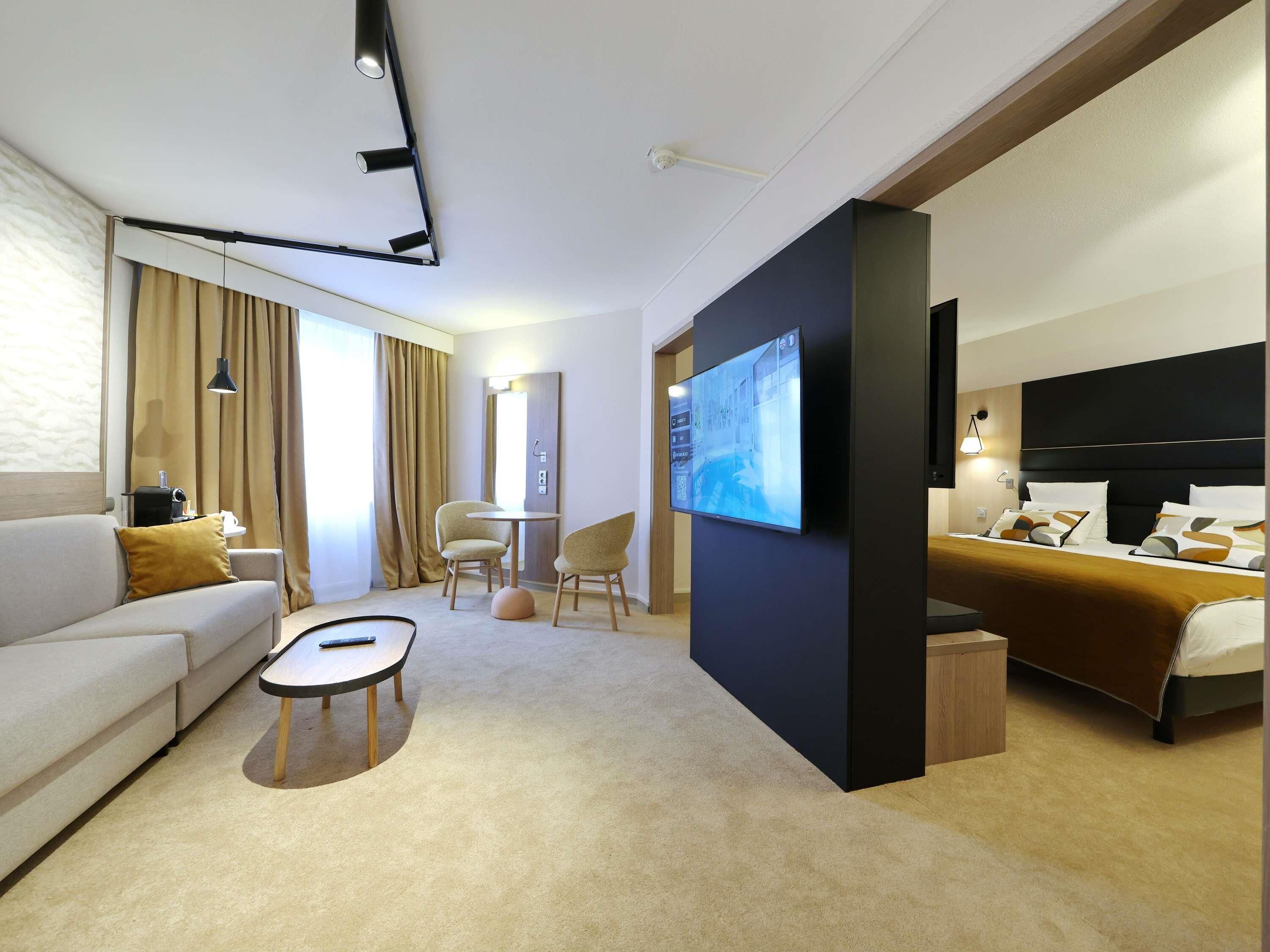 Luxe beddengoed, Select Comfort-bedden, een bureau