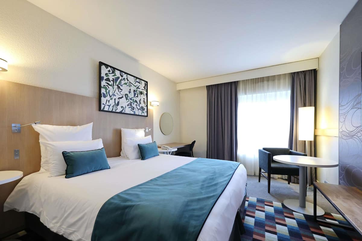 Standard Room, 1 Double Bed | Premium bedding, Select Comfort beds, desk, blackout drapes