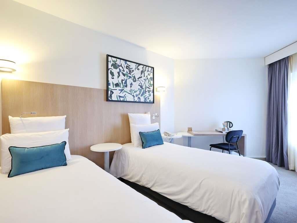 Habitación estándar, 2 camas individuales | Ropa de cama de alta calidad, colchones Select Comfort, escritorio