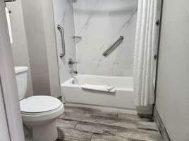 淋浴/盆浴组合、毛巾