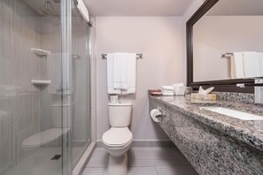 Deluxe Single Room, 1 King Bed, Non Smoking | Bathroom