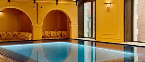 Couples treatment rooms, body treatments, facials, massages