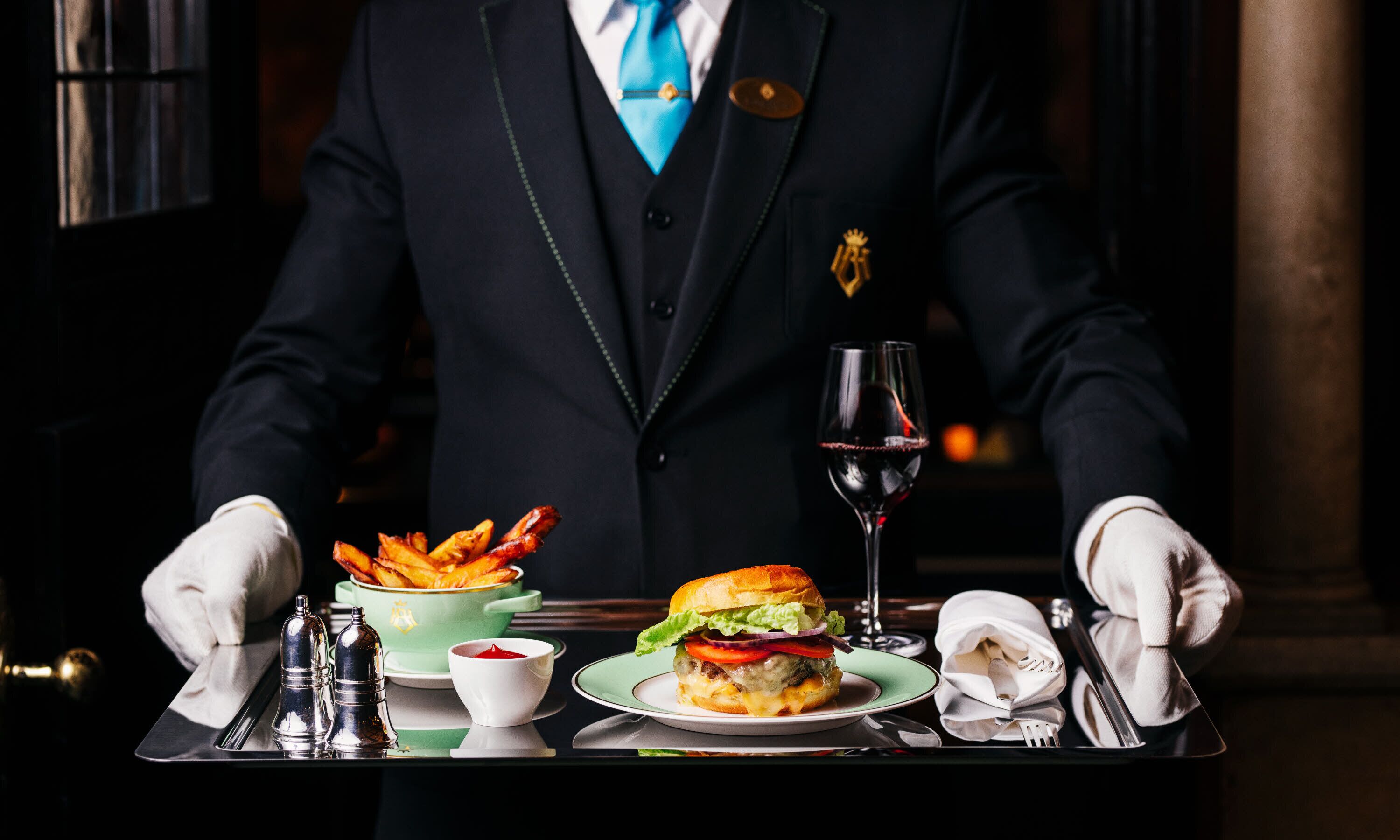 2 restaurants; breakfast, lunch, and dinner served