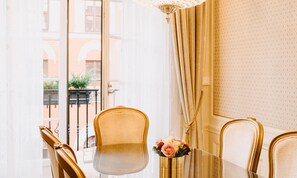 Suite, Non Smoking | Living room