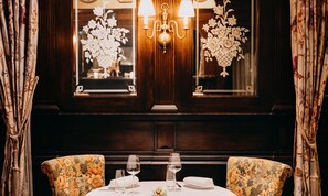 2 restaurants, breakfast, lunch, dinner served; Regional cuisine 