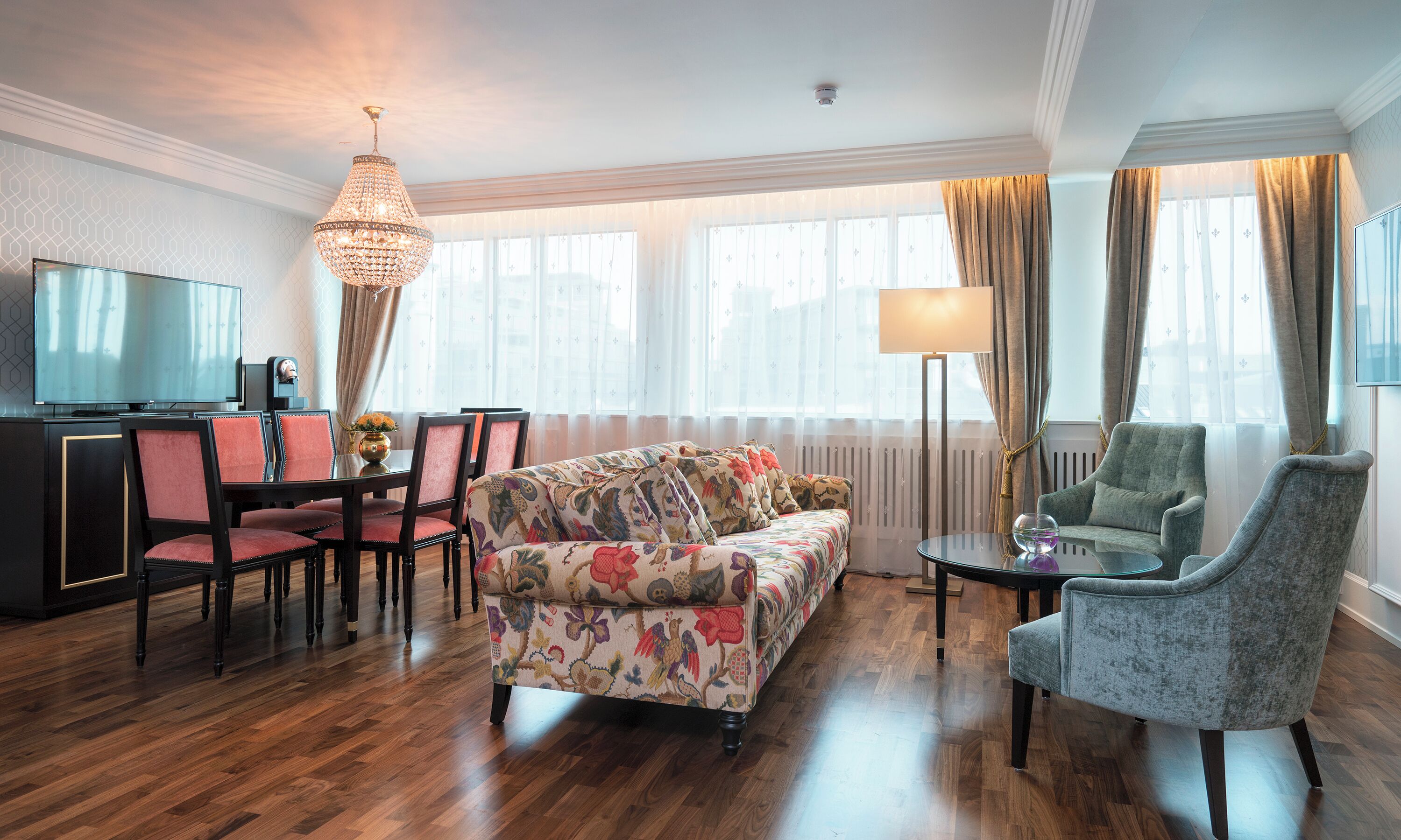 套房, 非吸煙房 | 起居區 | LED 液晶電視