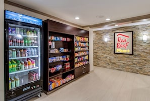 Vending machine - Red Roof Inn PLUS+ Dallas – Addison (Addison)