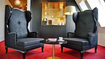 Sala de estar en el lobby