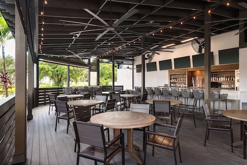 Doubletree by Hilton Fort Myers at Bell Tower Shops