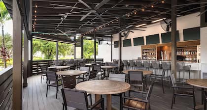 Doubletree by Hilton Fort Myers at Bell Tower Shops