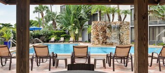Doubletree by Hilton Fort Myers at Bell Tower Shops