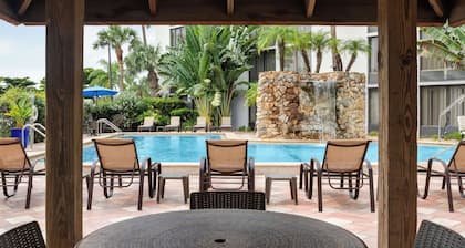 Doubletree by Hilton Fort Myers at Bell Tower Shops