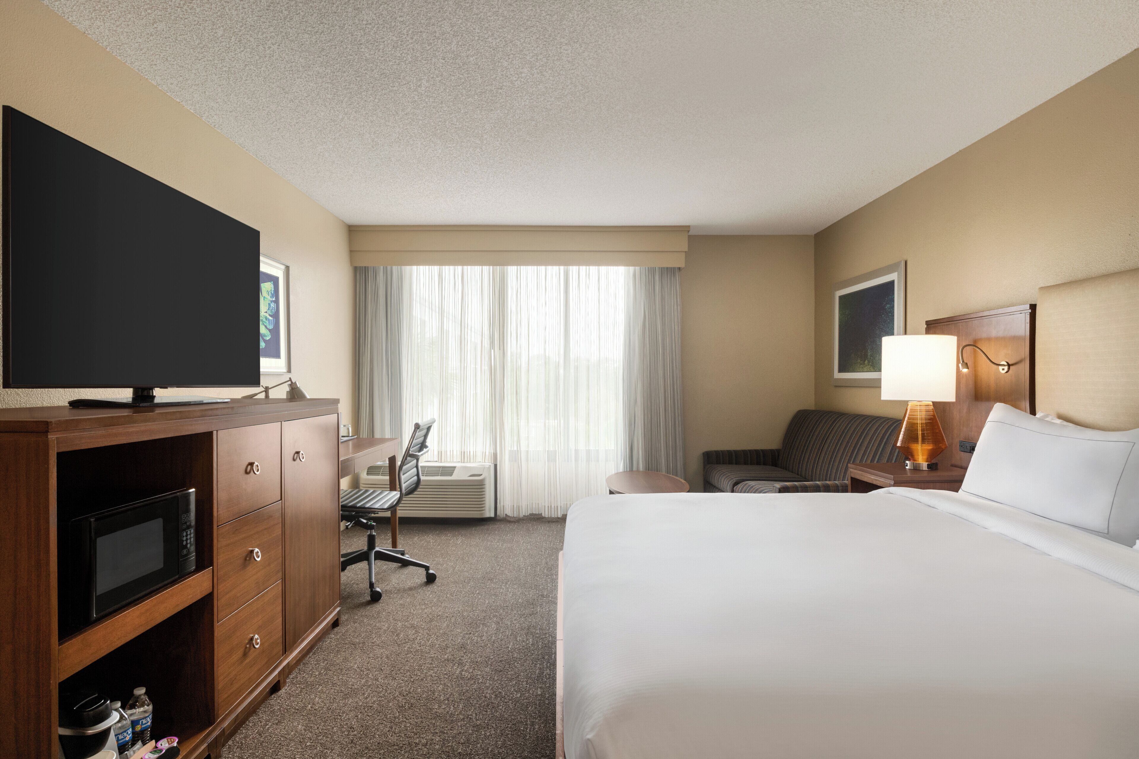 premium bedding, in-room safe, desk, laptop workspace