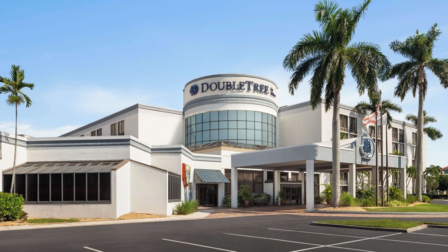 Doubletree by Hilton Fort Myers at Bell Tower Shops