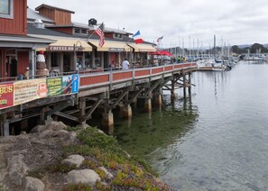 Shopping centre - The Monterey Hotel (Monterey)
