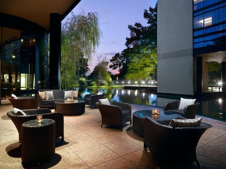 Terrace/patio. Hyatt Regency Houston West