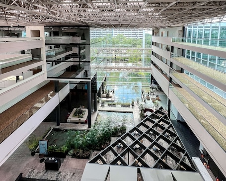 Lobby. Hyatt Regency Houston West