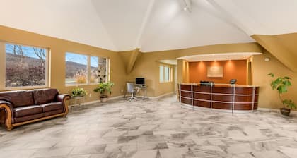 Econo Lodge Inn & Suites Binghamton Area