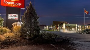 Front of property - Econo Lodge Inn & Suites Binghamton Area (Binghamton)