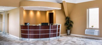 Econo Lodge Inn & Suites Binghamton Area
