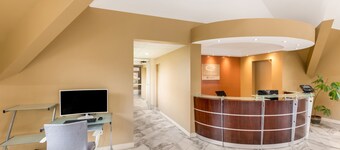 Econo Lodge Inn & Suites Binghamton Area