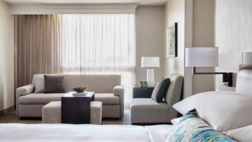 Executive Room, 1 King Bed with Sofa bed, Corner