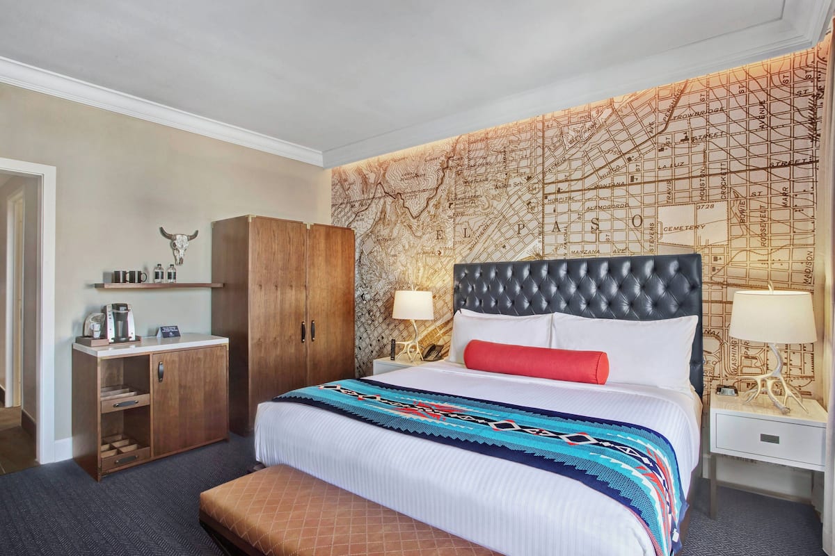 Hochwertige Bettwaren, Daunenbettdecken, Pillowtop-Betten, Zimmersafe