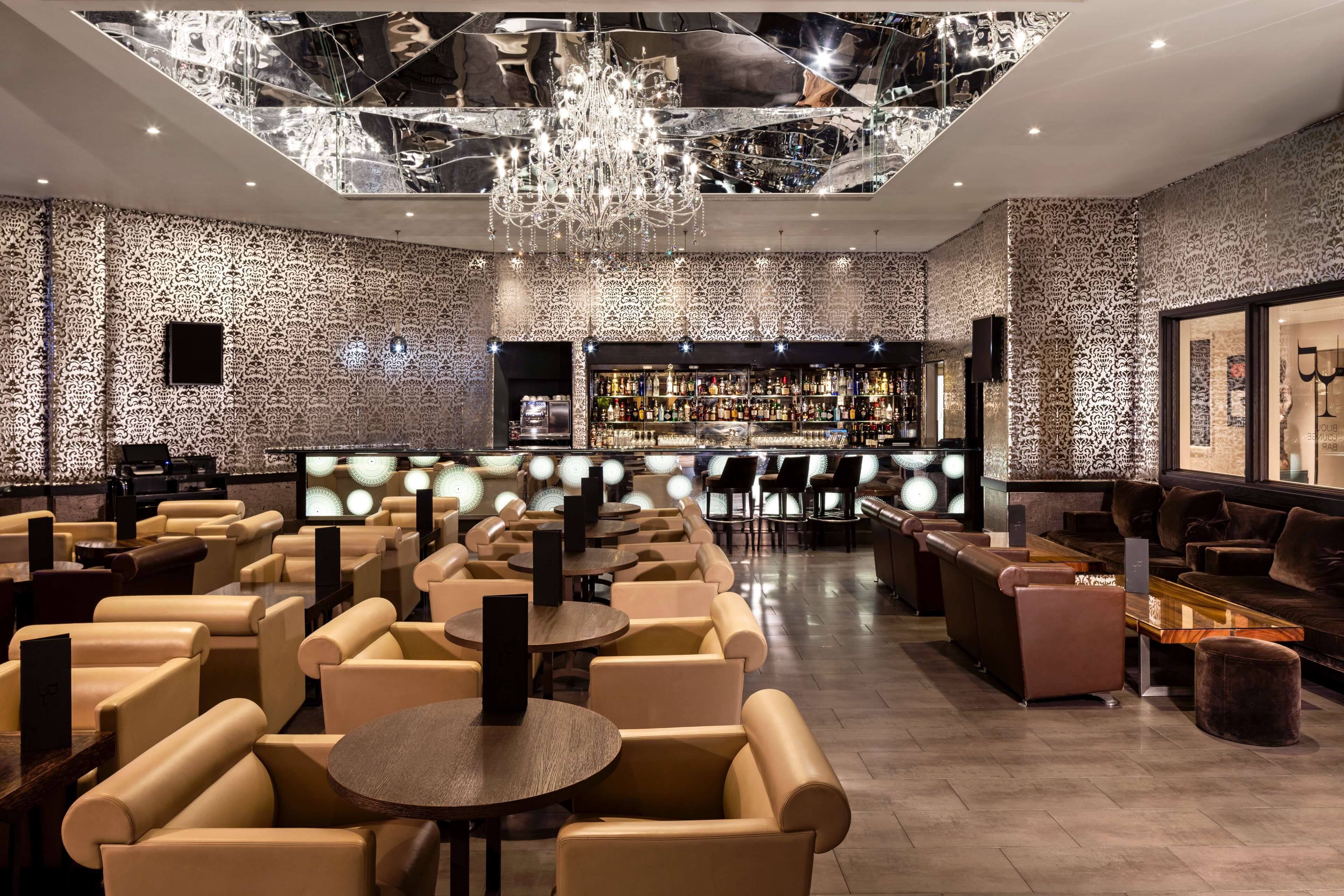 Photo - Radisson Blu Hotel, London Heathrow