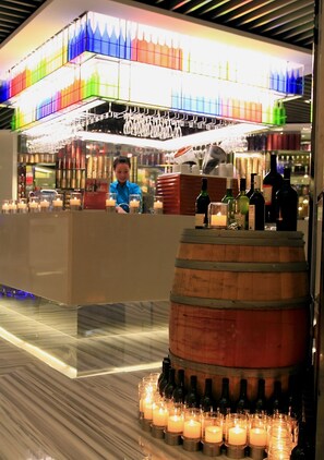 Bar (in der Unterkunft)