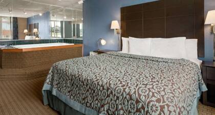 Days Inn by Wyndham Willoughby/Cleveland