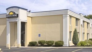 Exterior - Days Inn by Wyndham Willoughby/Cleveland (Willoughby)