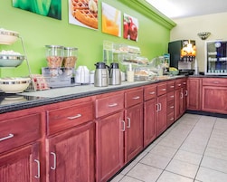 Desayuno buffet incluido todos los días 