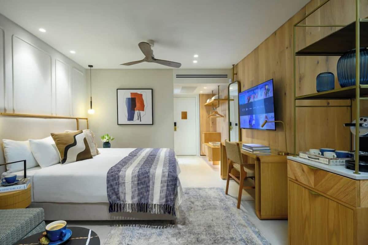 1 bedroom, Select Comfort beds, minibar, in-room safe