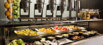 Holiday Inn Melbourne Airport by IHG