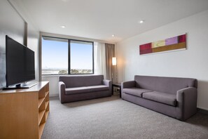 Suite, 1 King Bed (High Floor)