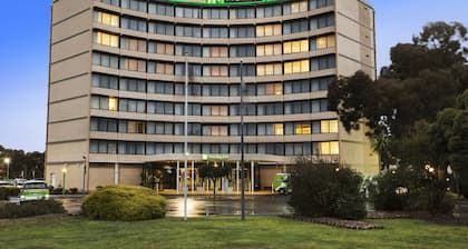 Holiday Inn Melbourne Airport by IHG