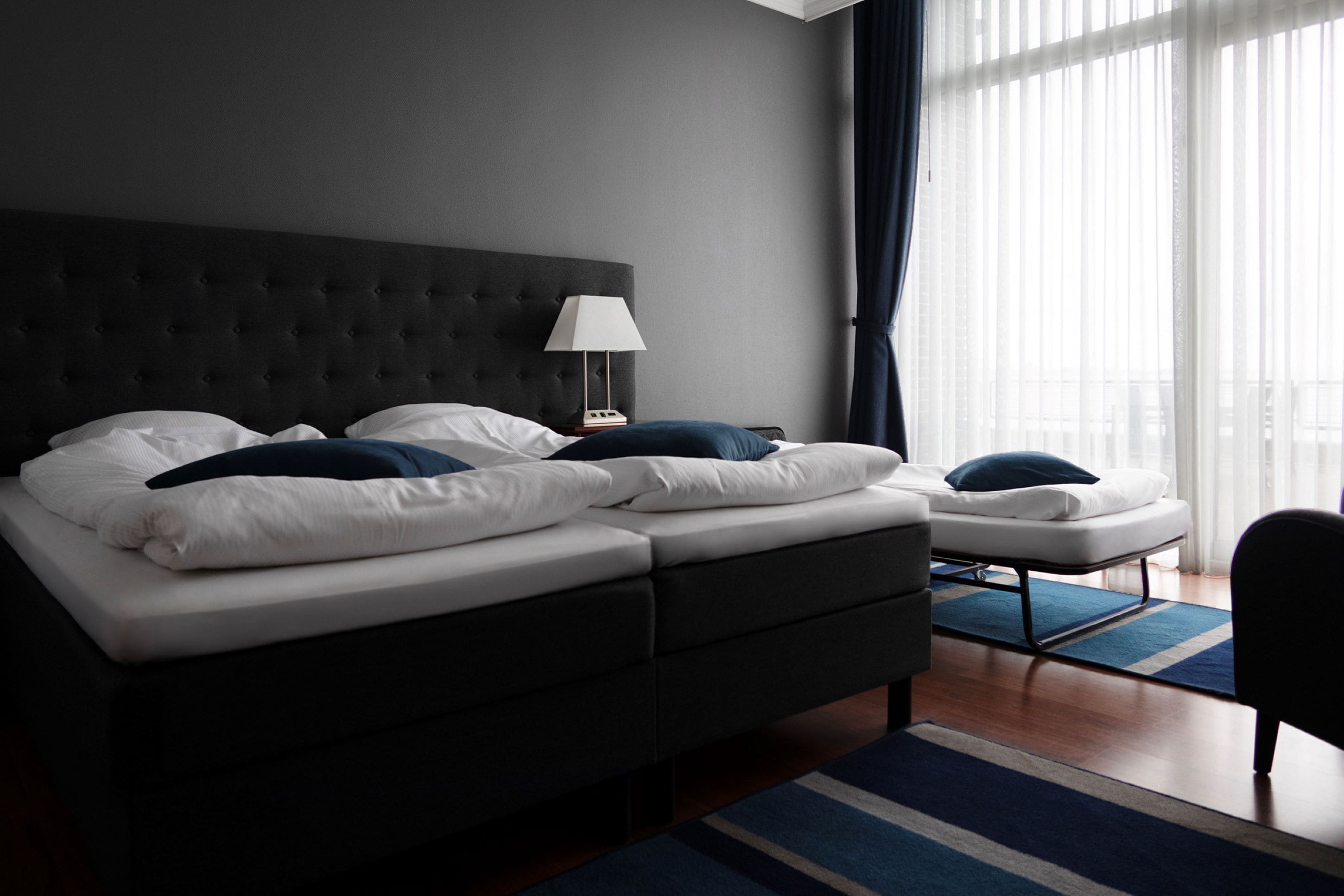 standard double room, sea view | 1 bedroom, hypo-allergenic bedding, in-room safe, desk