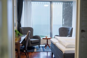 Standard Single Room | Hypo-allergenic bedding, in-room safe, desk, blackout drapes - Helnan Marselis Hotel (Aarhus)